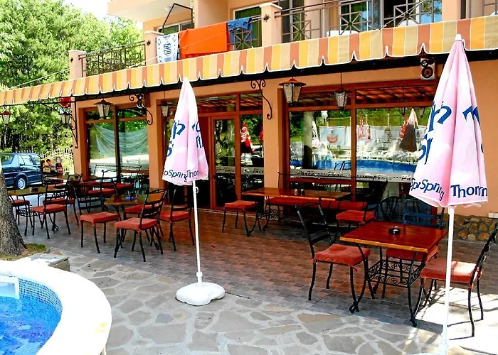 Family Phoenix ホテル キテン